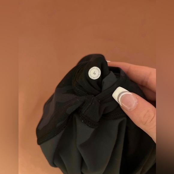 Lululemon Align High Rise 25” Black Camo Coal Multi Leggings Size 4 - Picture 4 of 7